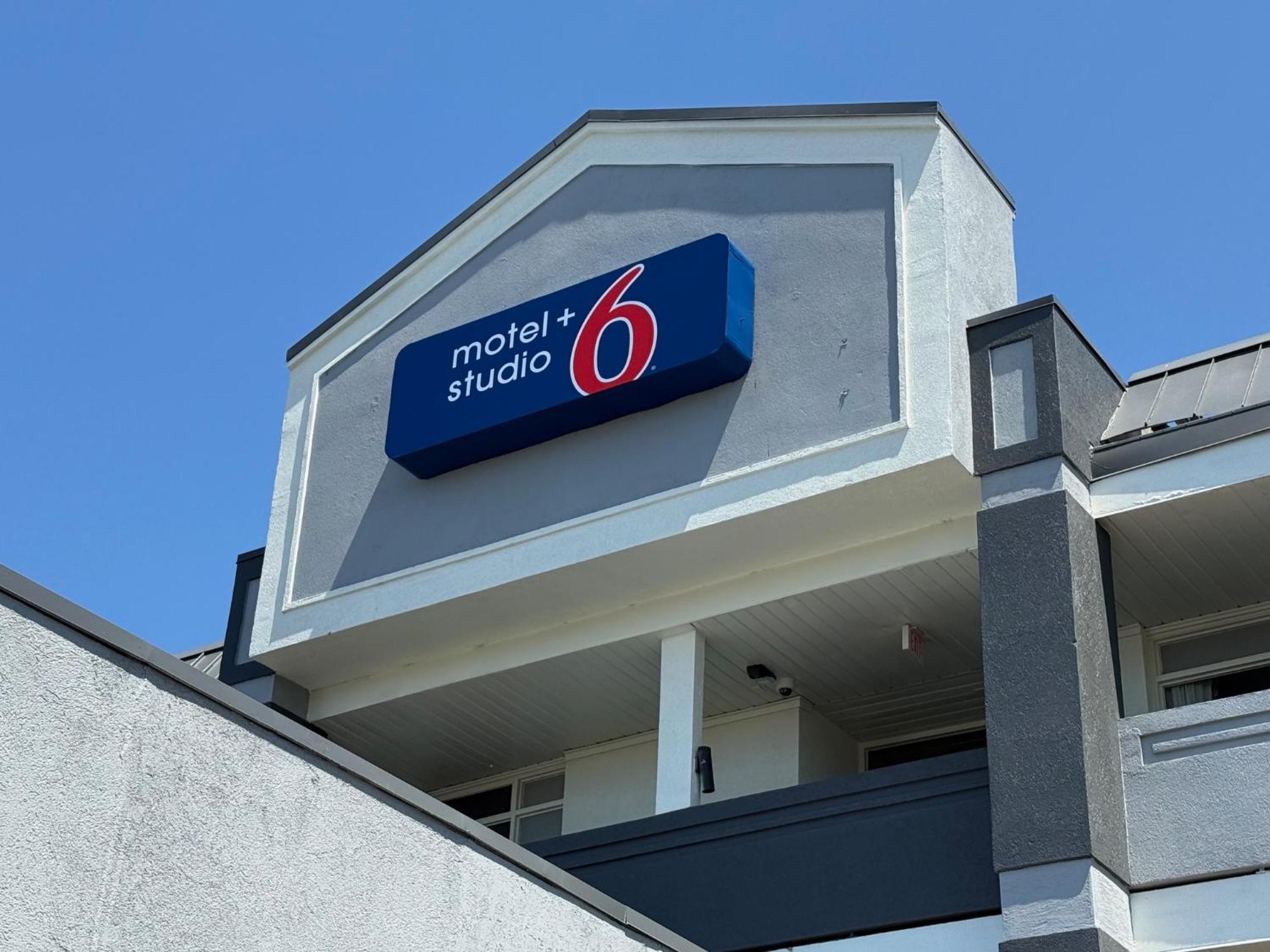 Motel 6 Charlotte, Nc - Airport South Extérieur photo